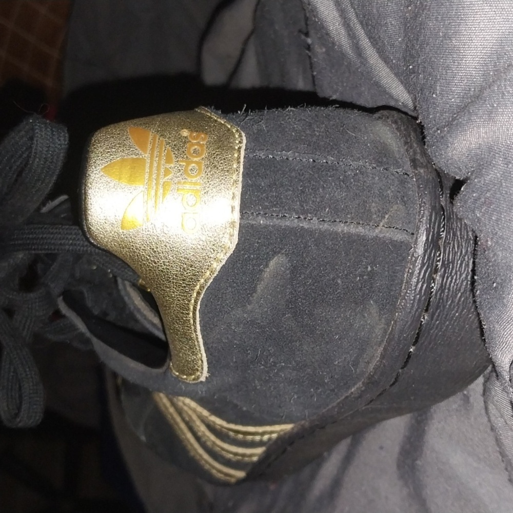 Adidas Black and Gold Sneakers with Gold Shelltoes RARE (posting better Pics!) - Picture 2 of 2